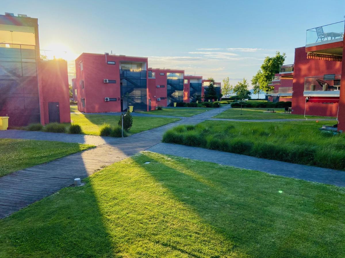 Bl Lakeside Apartman Balatonlelle Exterior photo