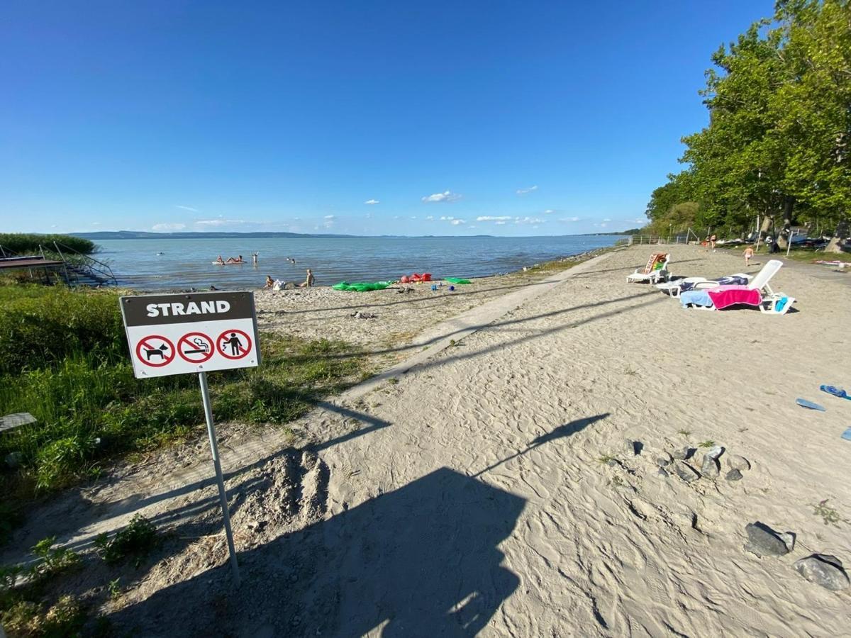 Bl Lakeside Apartman Balatonlelle Exterior photo