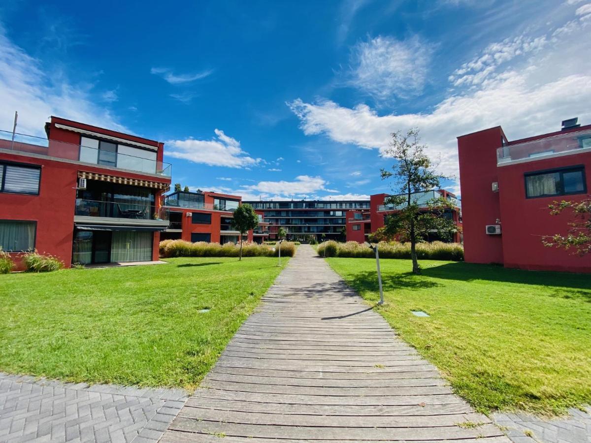 Bl Lakeside Apartman Balatonlelle Exterior photo